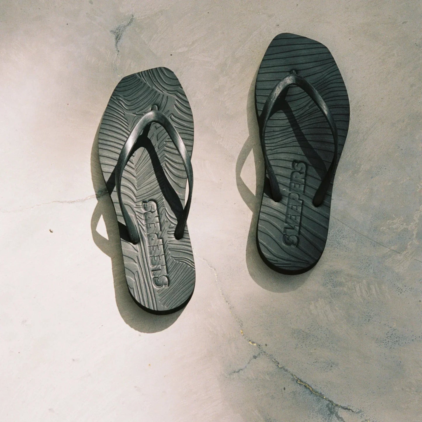 SLEEPERS TAPERED Flip-Flops